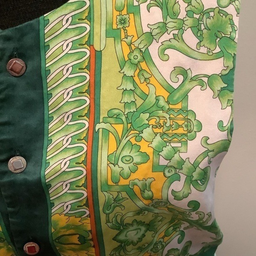 Vintage 100% Silk Green Baroque Medusa Print Button Front Vest Cinch Back XL - Picture 9 of 9